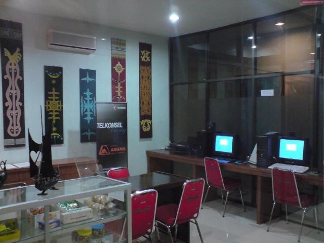 Amans Hotel Ambon Eksteriør billede