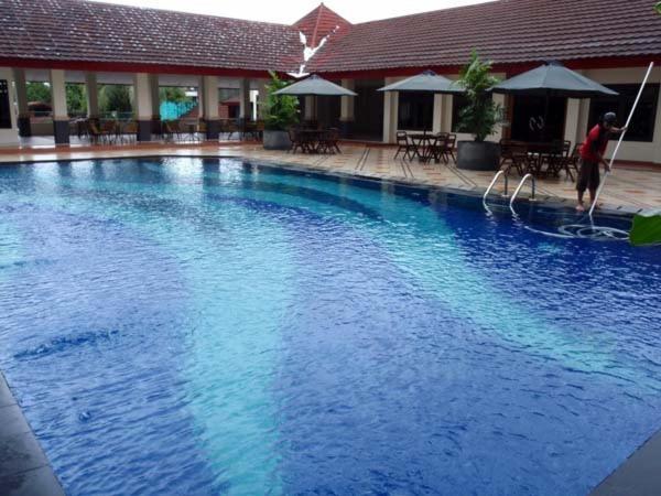 Amans Hotel Ambon Eksteriør billede