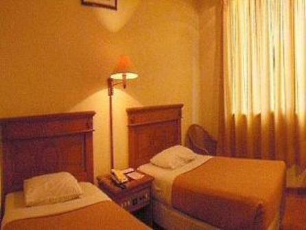 Amans Hotel Ambon Værelse billede